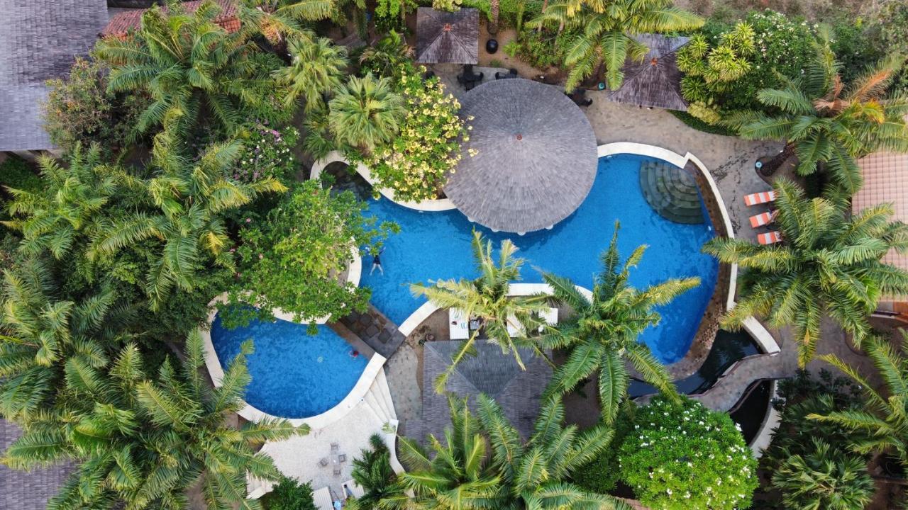 Coconut Lodge Resort Джепара Экстерьер фото