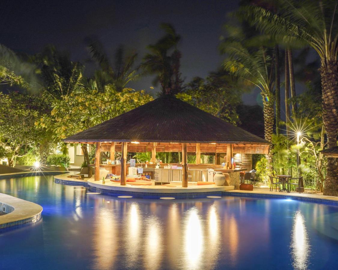 Coconut Lodge Resort Джепара Экстерьер фото